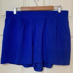 Apt 9 shorts with pockets and 3” inseam